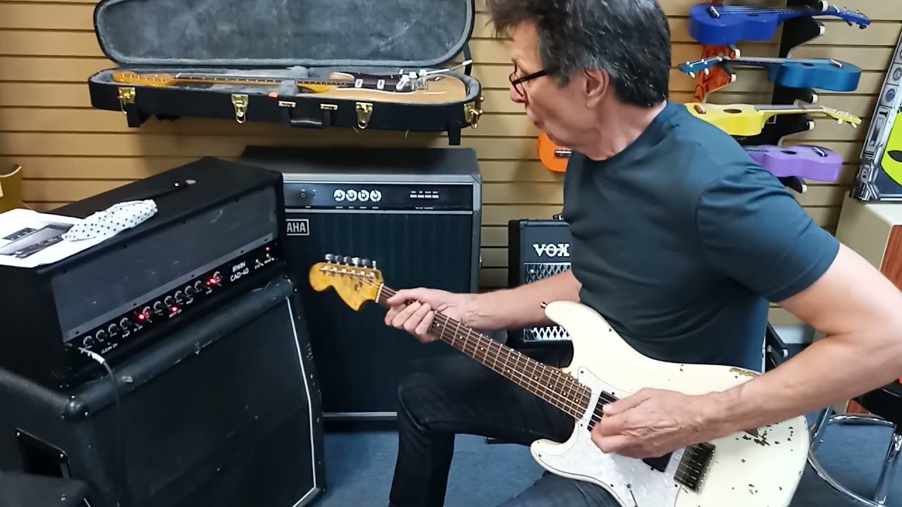 The Irwin CAD-40 all-tube guitar amplifier
